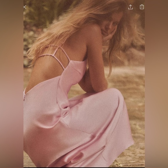 🔥🔥Zara Pink Satin midi Dress - Picture 3 of 6